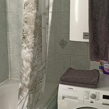 Апартаменты 4 In Mit Balkon, Garten Und Kostenlosen Parkplatz *