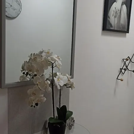 شقة 4 In Mit Balkon, Garten Und Kostenlosen Parkplatz *