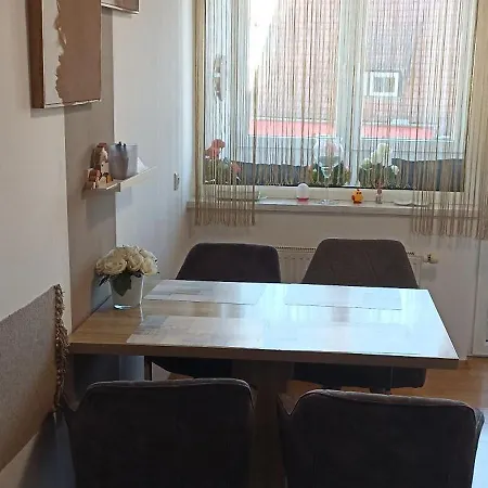 Апартаменты 4 In Mit Balkon, Garten Und Kostenlosen Parkplatz Леобен