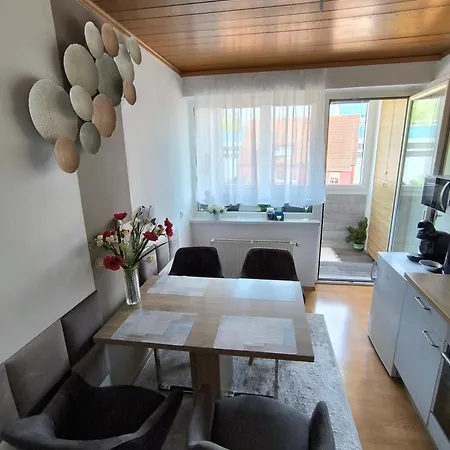 Apartamento 4 In Mit Balkon, Garten Und Kostenlosen Parkplatz *